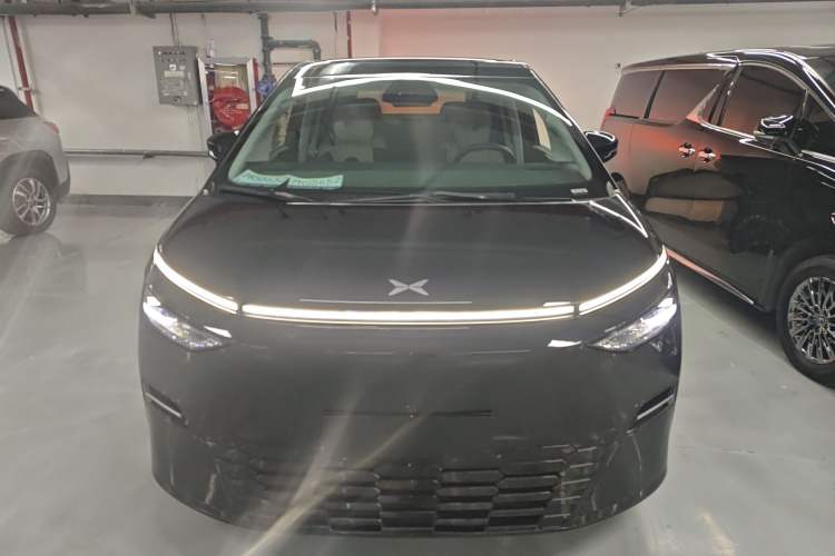 Used XPeng X9 2025 740 Ultra-Long Range Max
