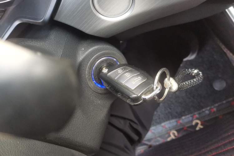 Used Geely Auto Vision X3 2019 Upgraded Model 1.5L Manual Elite Version
