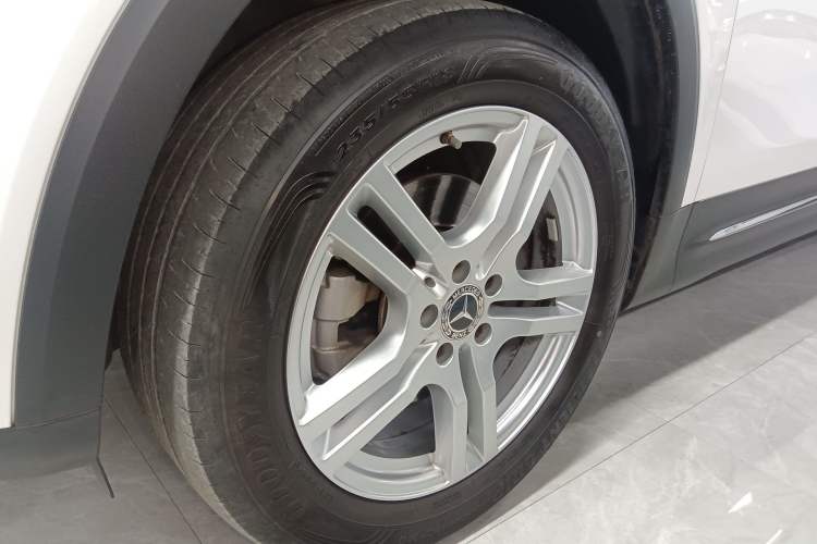 Used Mercedes-Benz GLB 2021 GLB 200 Dynamic Edition Left Front Wheel Hub