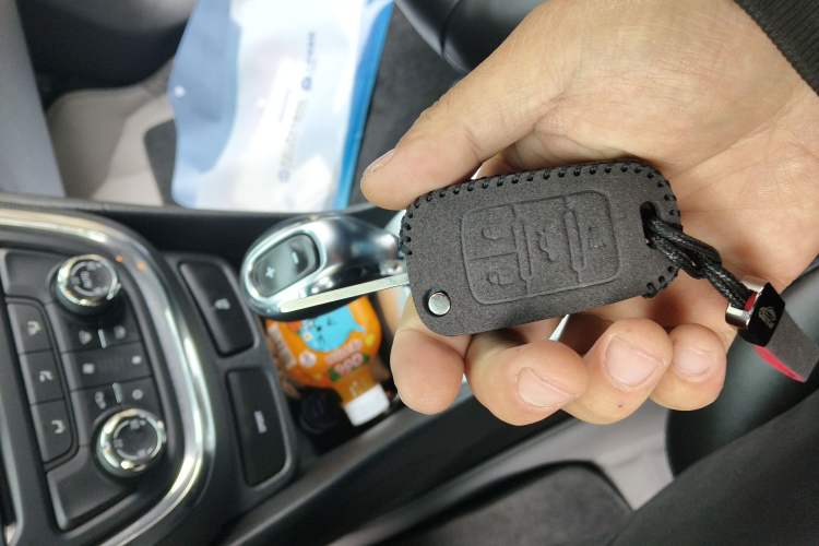 Used Buick Encore 2014 1.4T Automatic Two-Wheel Drive Urban Leading Model Vehicle Key