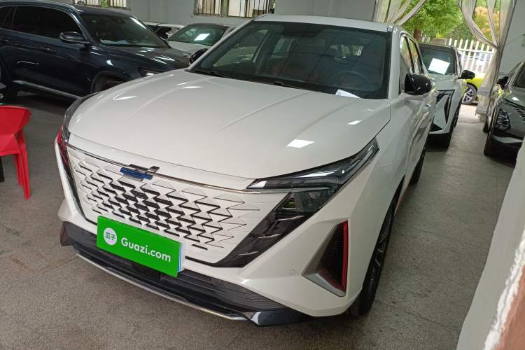 Used Oshan Z6 2023 Blue Whale 1.5T DCT Smart Luxury Model