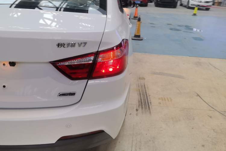 Used CHANGAN Alsvin V7 2015 1.6L Manual Enjoyment Model China V Standard