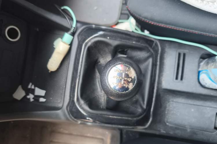 Used CHANGAN OSHAN X70A 2020 1.5L Manual Base Version Gear Lever