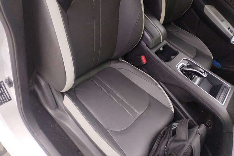 Used Dongfeng Aeolus E70 2023 500 Smart Edition Lithium Iron Phosphate 48.6 kWh 120 kW