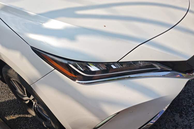 Used Toyota Harrier 2022 2.0L CVT Two-Wheel Drive Entry Version Right Front Headlight