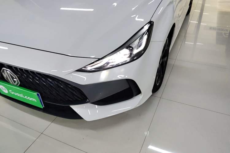 Used MG 5 2022 300TGI DCT Chao Yue Luxury Edition
