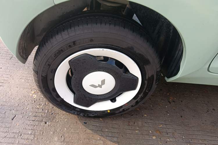 Used Wuling Hongguang MINIEV 2021 Macaron Premium Model – Lithium-NMC
