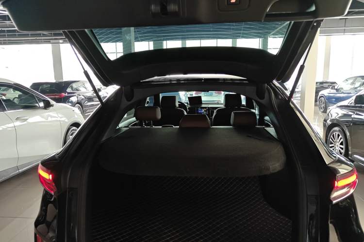 Used Honda UR-V 2020 370TURBO Two-Wheel Drive Luxury Edition
