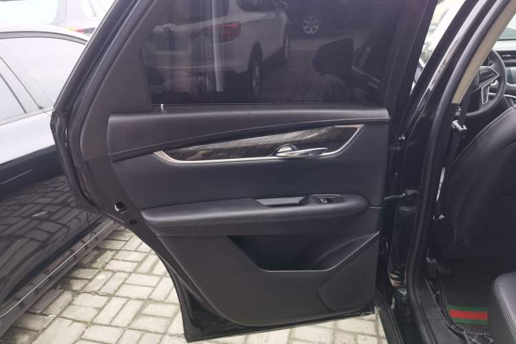 Used Cadillac XT5 2018 25T Luxury Model