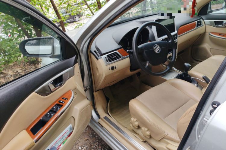 Used Buick Excelle 2011 1.6 LX-MT