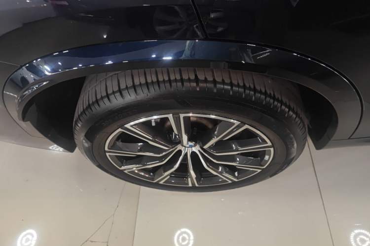 Used BMW X5 2022 Restyled xDrive 30Li Luxury Version M Sport Package
