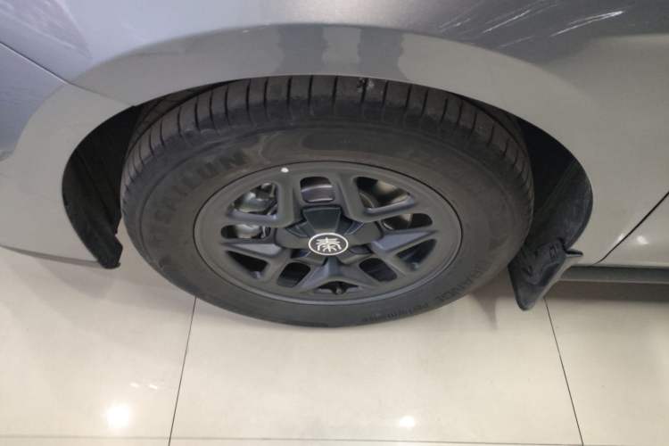 Used BYD Qin PLUS 2025 DM-i Smart Drive 55KM Leading Model
