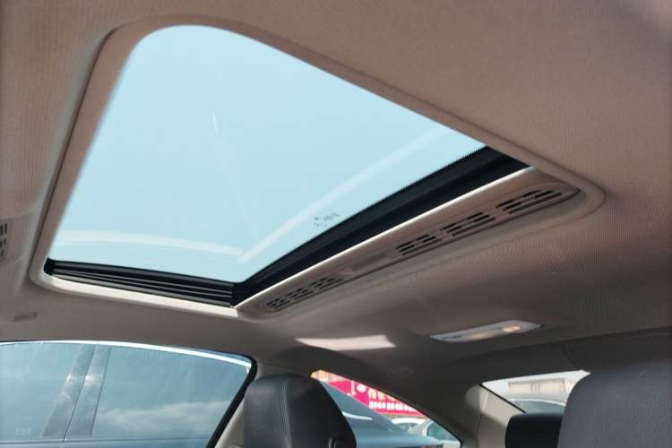 Used BMW 4 Series 2014 420i Fashion Model
