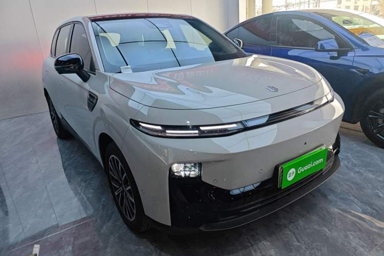 Used Leapmotor B10 2025 510 Joyful Edition Front Right 45 Deg