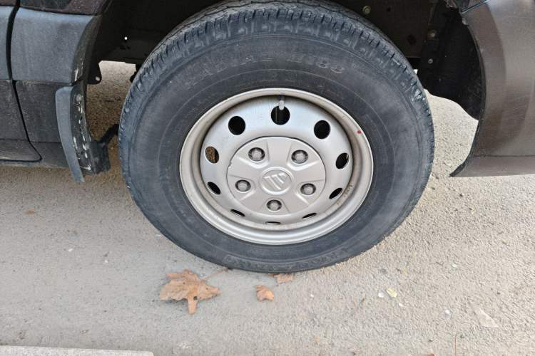 Used Foton Toano 2023 2.0T Manual Jixiang Van Long Wheelbase Mid-Height Rear Single Tire 3-Seater