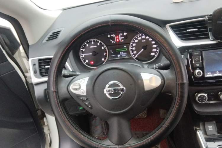 Used Nissan Sylphy 2018 1.6XV CVT Deluxe Edition Steering Wheel
