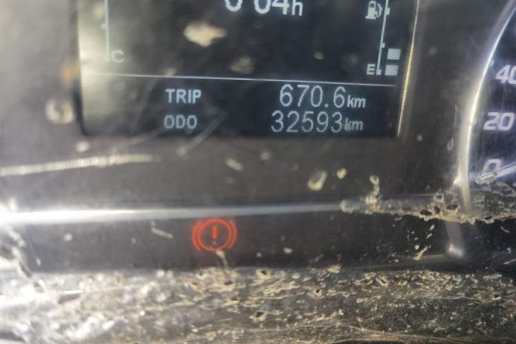 Used JMC Transit 2021 2.8T Space King Taurus Long Wheelbase Mid-Height Roof with Rear Dual Tires 3-Seater Diesel China VI Emission Standard JX493 Odometer Close Up