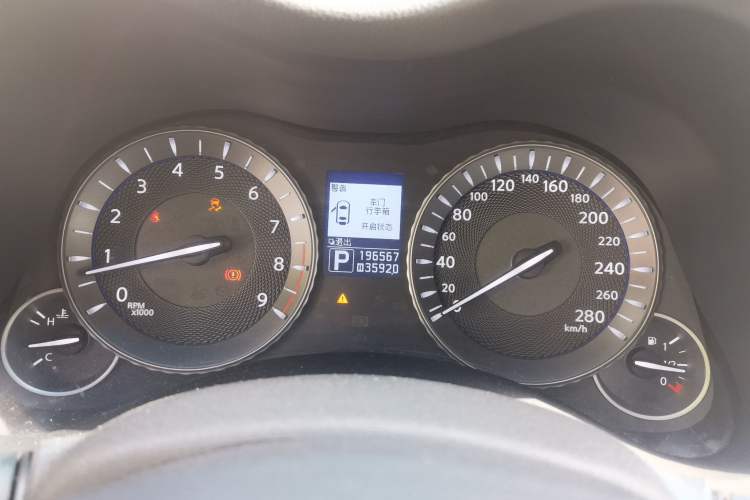 Used Infiniti M Series 2012 M25L Elegance Edition
