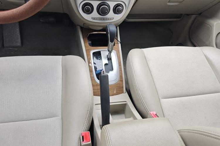 Used Buick Excelle 2015 1.5L Automatic Classic Model Gear Lever