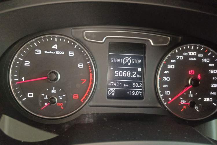 Used Audi Q3 2015 35 TFSI Comfort Model Instrument Cluster