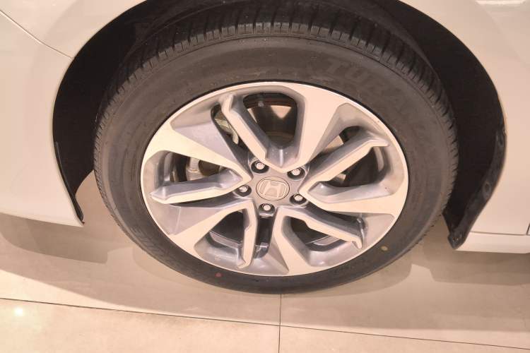 Used Honda Inspire 2019 260TURBO Elegant Edition China VI Emission Standard Left Front Wheel Hub