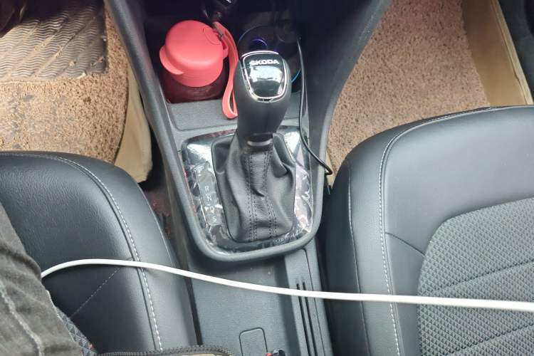 Used Skoda Rapid Spaceback 2016 1.6L Automatic Chuanxing Edition Gear Lever
