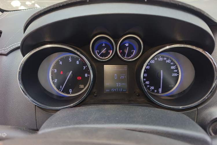 Used CHANGAN CS35 2016 1.6L Manual Luxury Model China V Standard