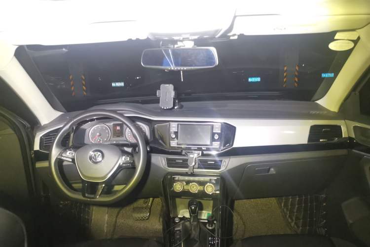 Used Volkswagen Tayron 2019 330TSI Two-Wheel-Drive Luxury Version China V Emission Standard
