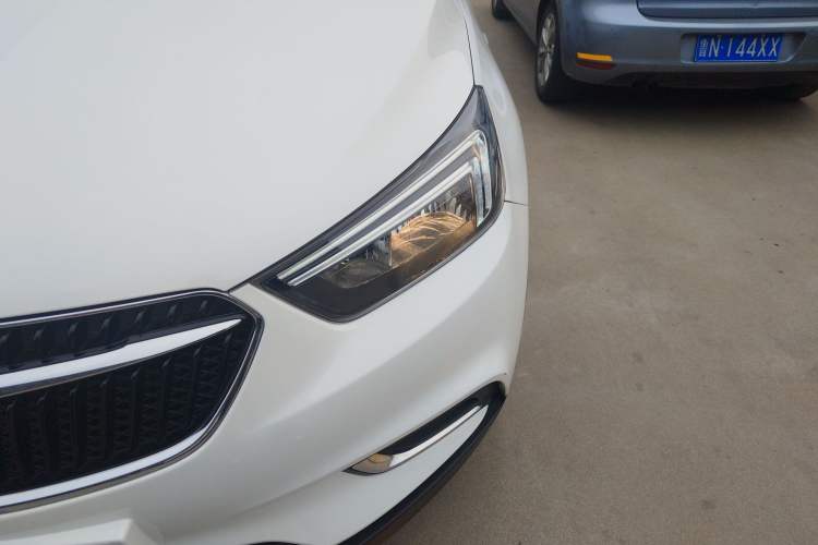 Used Buick Encore 2016 18T Automatic Two-Wheel Drive Urban Leading Edition Left Front Headlight