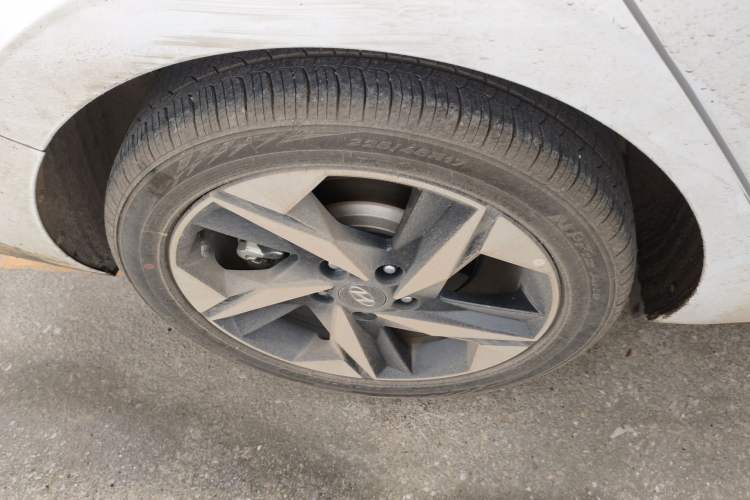 Used Hyundai Elantra 2022 1.5L CVT LUX Prestige Edition
