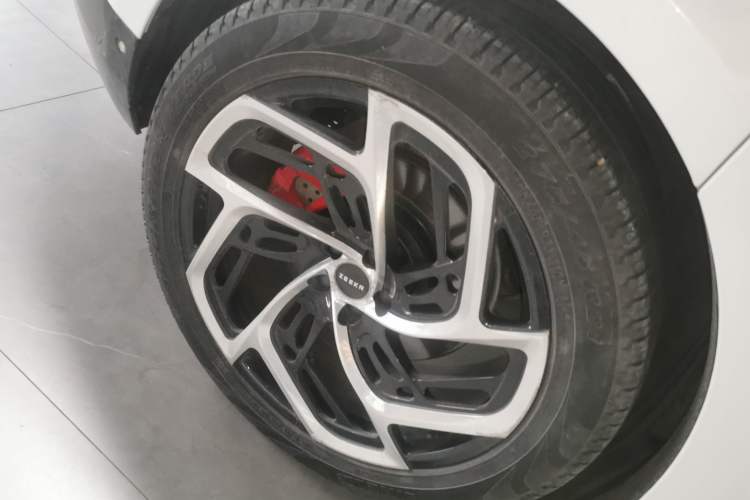 Used Zeekr 001 2022 Ultra-Long Range Single-Motor WE Version Right Rear Wheel Hub