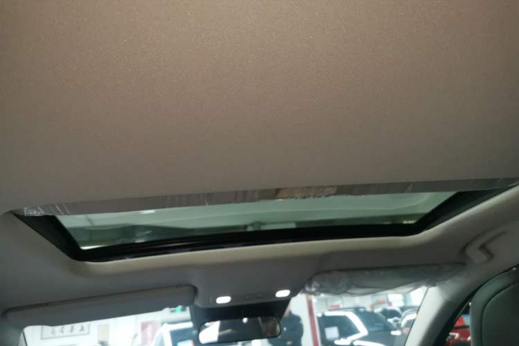 Used Nissan N6 2026 Model 180 Max Headliner