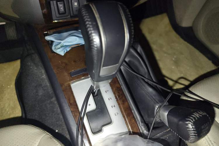 Used Mitsubishi Pajero Sport 2013 3.0L Automatic 4x4 Flagship Edition
