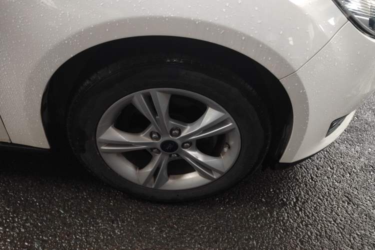 Used Ford Focus 2015 Sedan 1.6L Manual Comfort Model