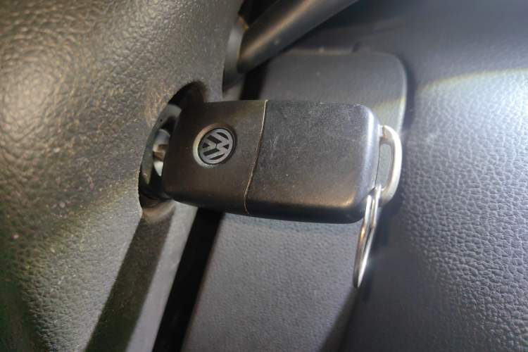 Used Volkswagen Sagitar 2014 1.6L Automatic Comfort Model Vehicle Key