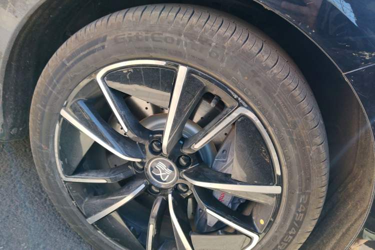 Used BYD Han 2020 EV Four-Wheel Drive High-Performance Flagship Model Right Front Wheel Hub