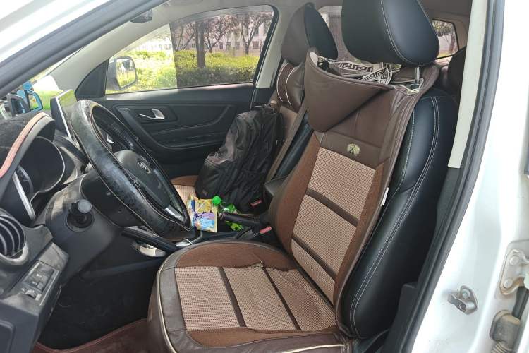 Used Bestune X40 2018 Internet Celebrity Edition 1.6L Automatic Luxury Version