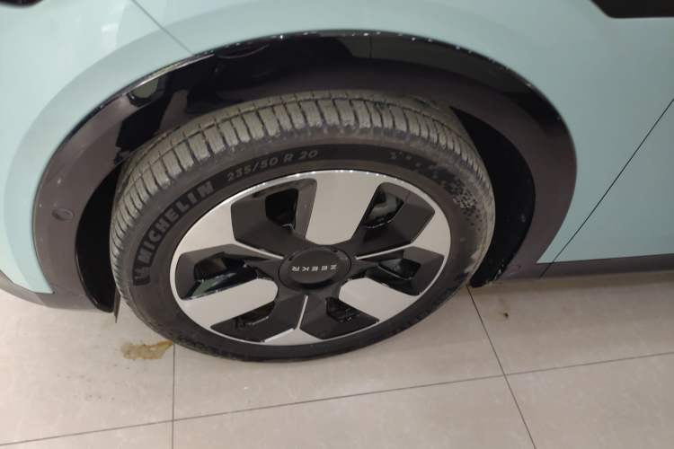 Used Zeekr MIX 2025 Intelligent Driving Version Exterior 4