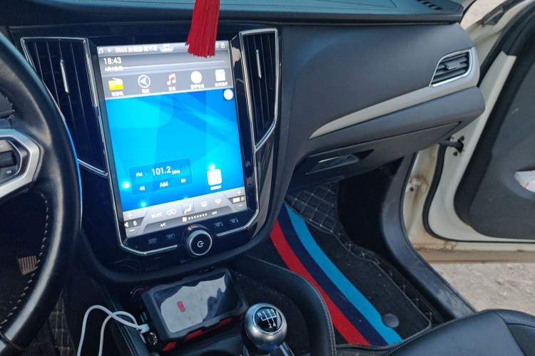 Used Zotye SR7 2016 1.5T Manual Cube Heart Edition China IV Standard
