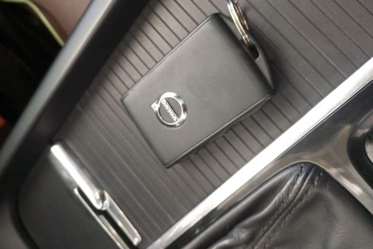 Used Volvo XC60 2019 T5 4x4 Smart Edition China VI Standard