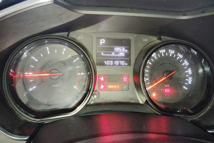 Used Citroen C3-XR 2019 230THP DCT Active Version Instrument Cluster