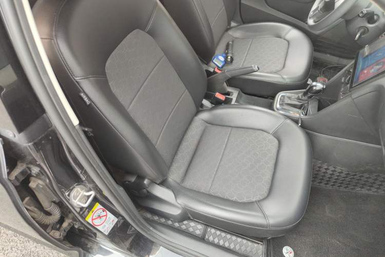 Used Volkswagen Santana 2015 1.6L Automatic Comfort Edition Right Front Seat