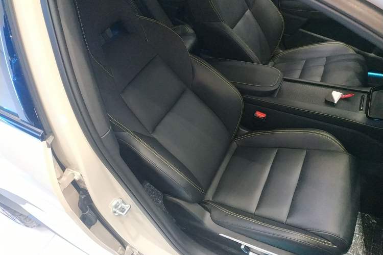 Used Lynk & Co 06 2025 Renew 1.5T Halo Right Front Seat