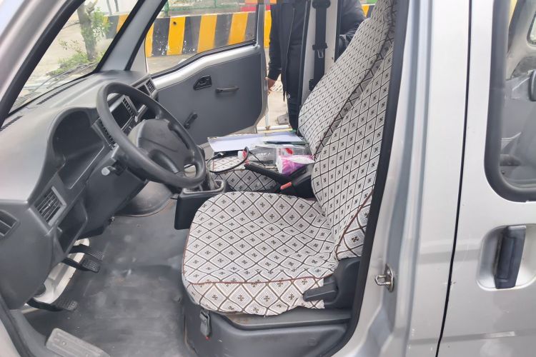Used Wuling Zhiguang 2015 1.2L Practical LS-I Model Left Front Seat