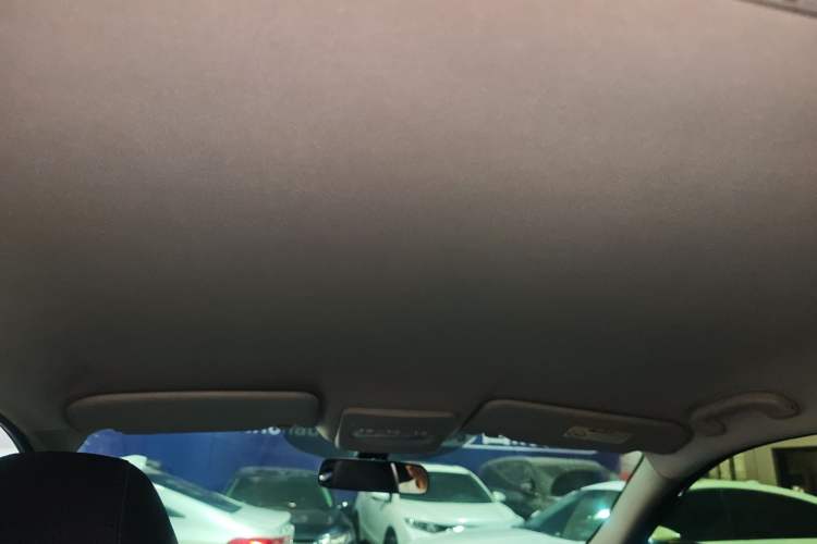 Used Nissan Qashqai 2016 2.0L CVT Elite Edition Headliner