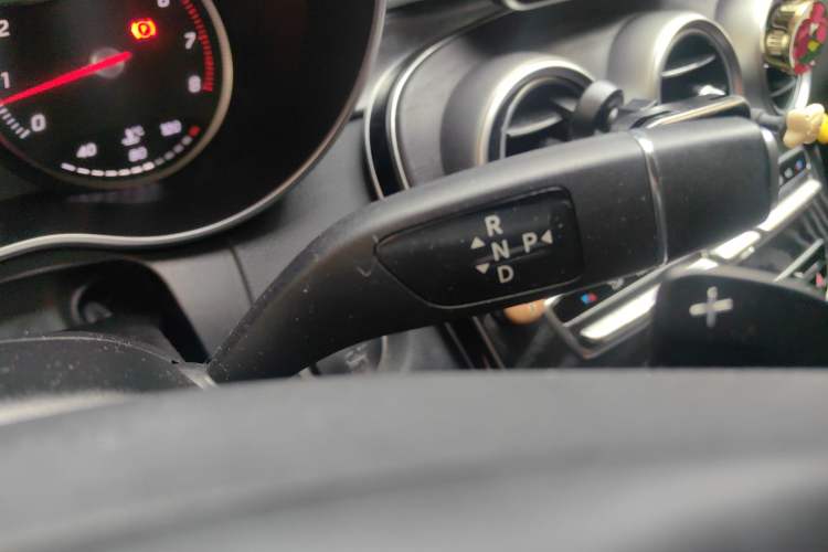 Used Mercedes-Benz C-Class 2015 C 200 station wagon Gear Lever