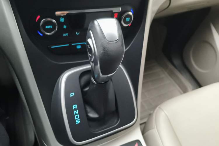 Used Ford Kuga 2013 2.0L GTDi Four-Wheel-Drive Elite Model
