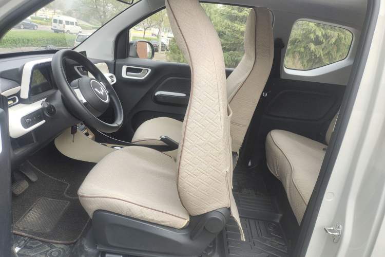 Used Wuling Hongguang MINIEV 2024 3rd Generation 215km Youth Edition Left Front Seat