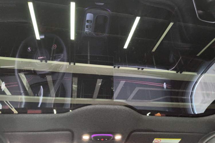 Used Xiaomi Auto SU7 2024 Rear-Drive Long-Range Intelligent Driving Version Headliner