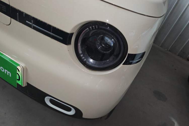 Used Geely Galaxy Panda 2025 210 km – Yuanqi Bear Left Front Headlight